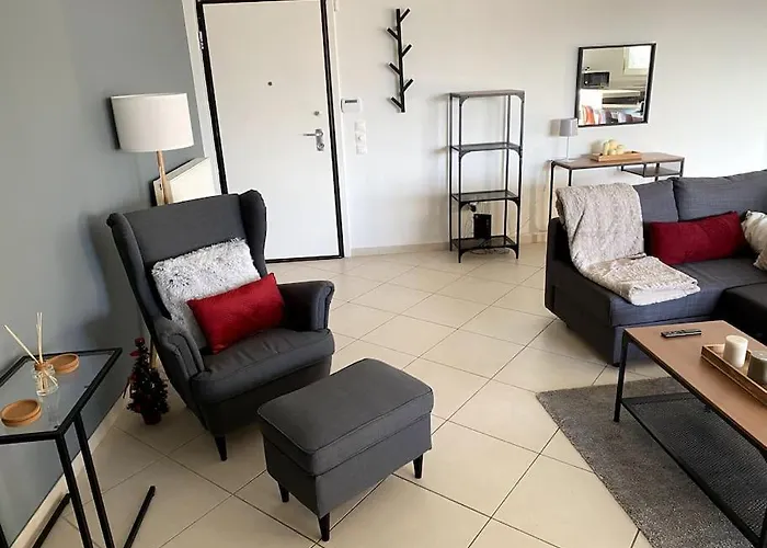 Spacious And Sunkissed 3Br & 2 Bathrooms Apartment