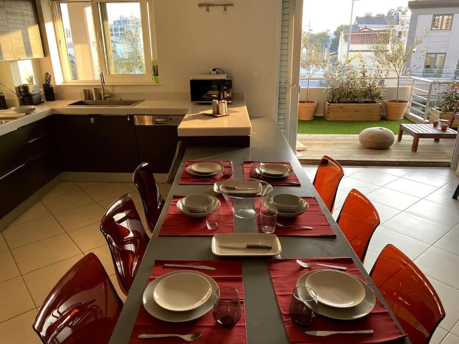 Spacious And Sunkissed 3br & 2 Bathrooms *