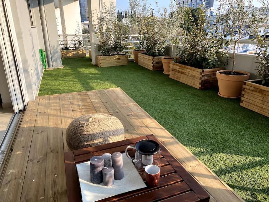 Apartment Spacious And Sunkissed 3br & 2 Bathrooms Athens