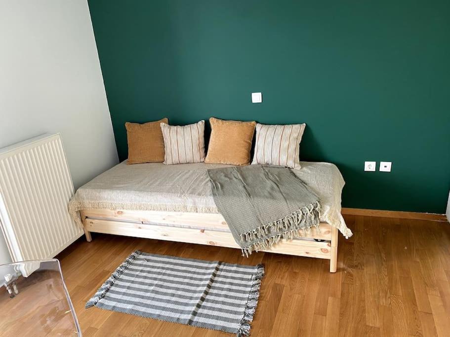 Spacious And Sunkissed 3br & 2 Bathrooms Apartment *
