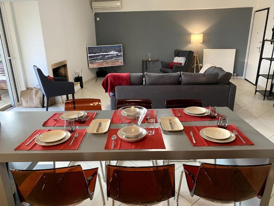 Spacious And Sunkissed 3br & 2 Bathrooms